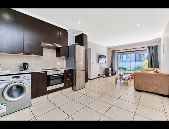2 BEDROOM APARTMENT FOR SALE IN LONEHILL